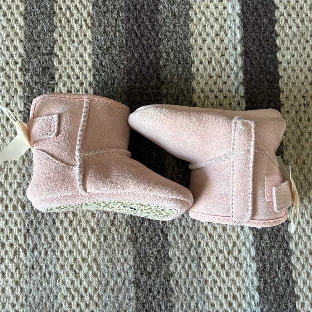 UGG BABY Jesse Bow II bootie Pink Suede Size 1